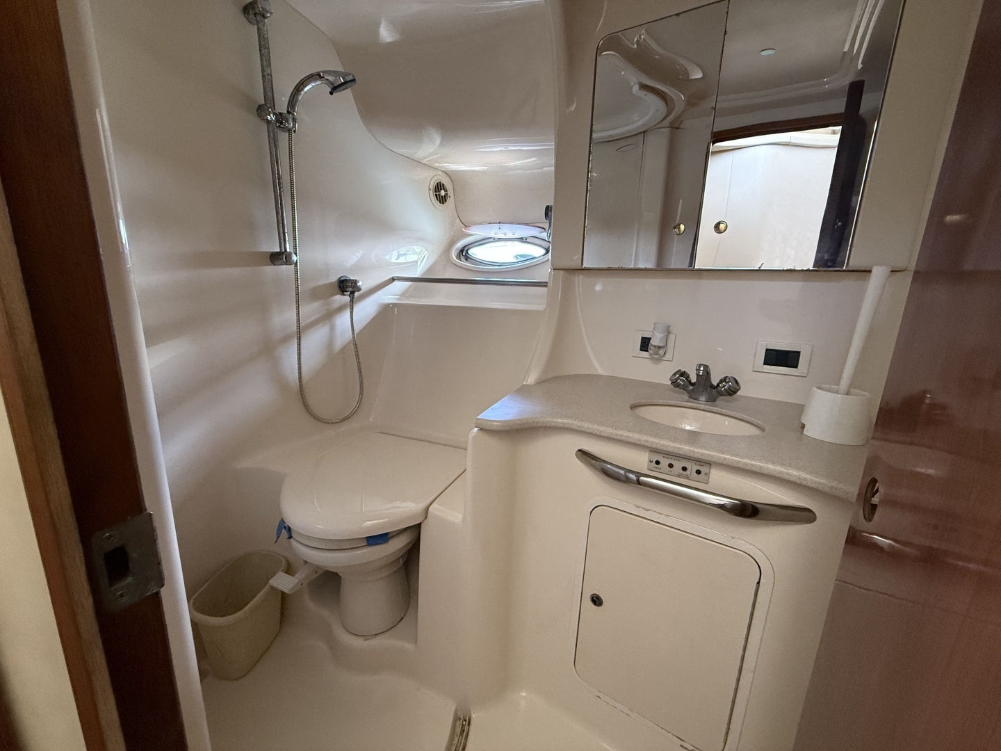 2001 Sea Ray 450 Express Bridge - Image 19