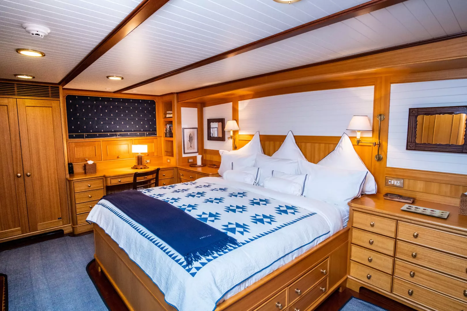 1999 Palmer Johnson Motor Yacht - Image 20