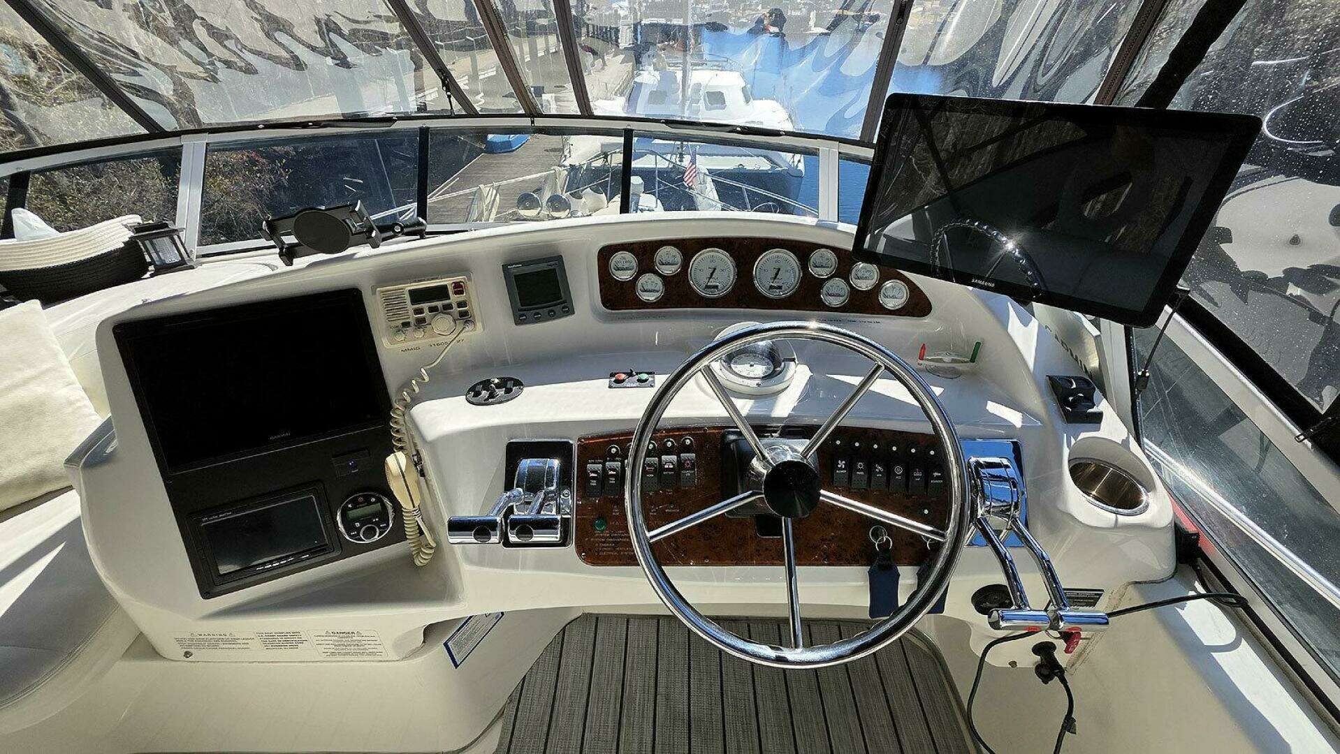 2001 Silverton 410 Sport Bridge - Image 31