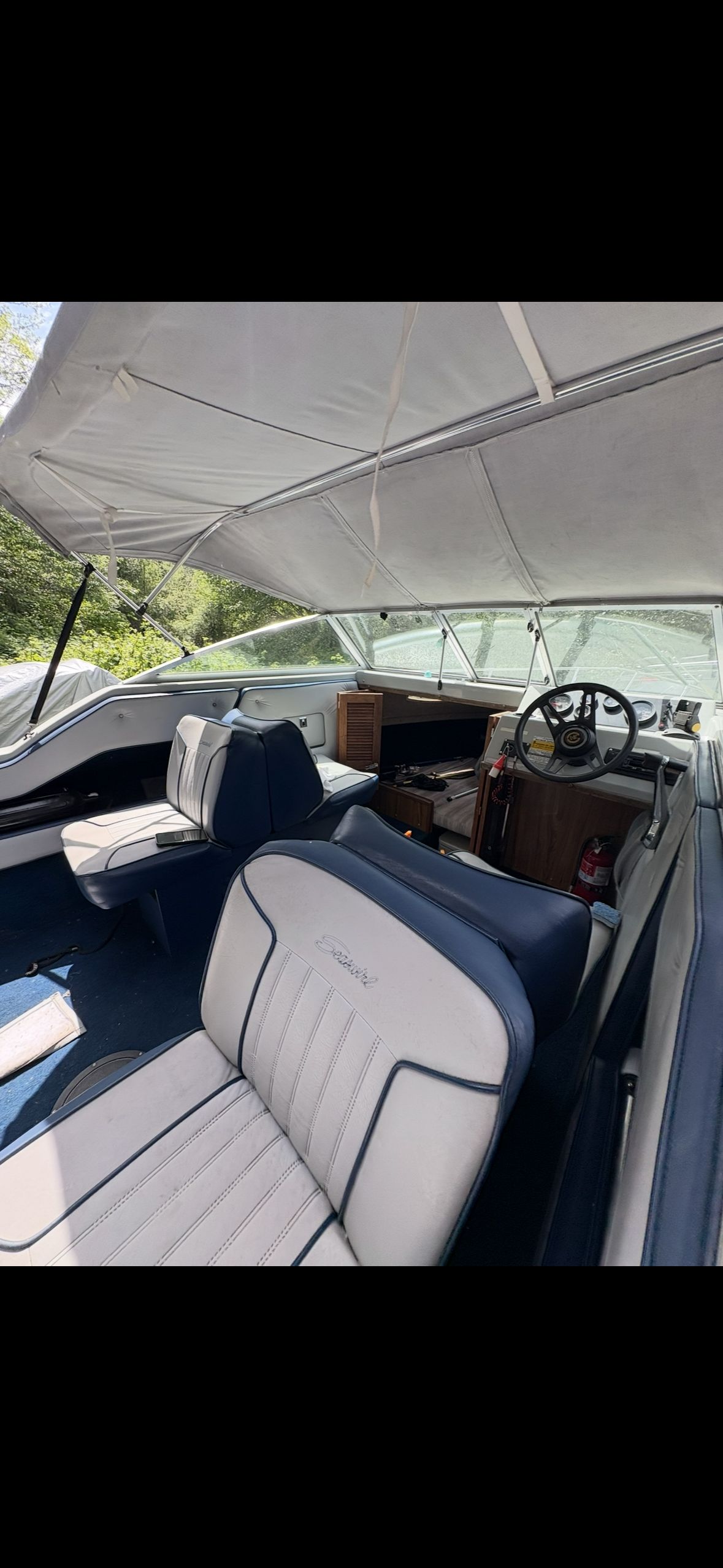 1989 Seaswirl SIERRA CLASSIC CUDDY - 11
