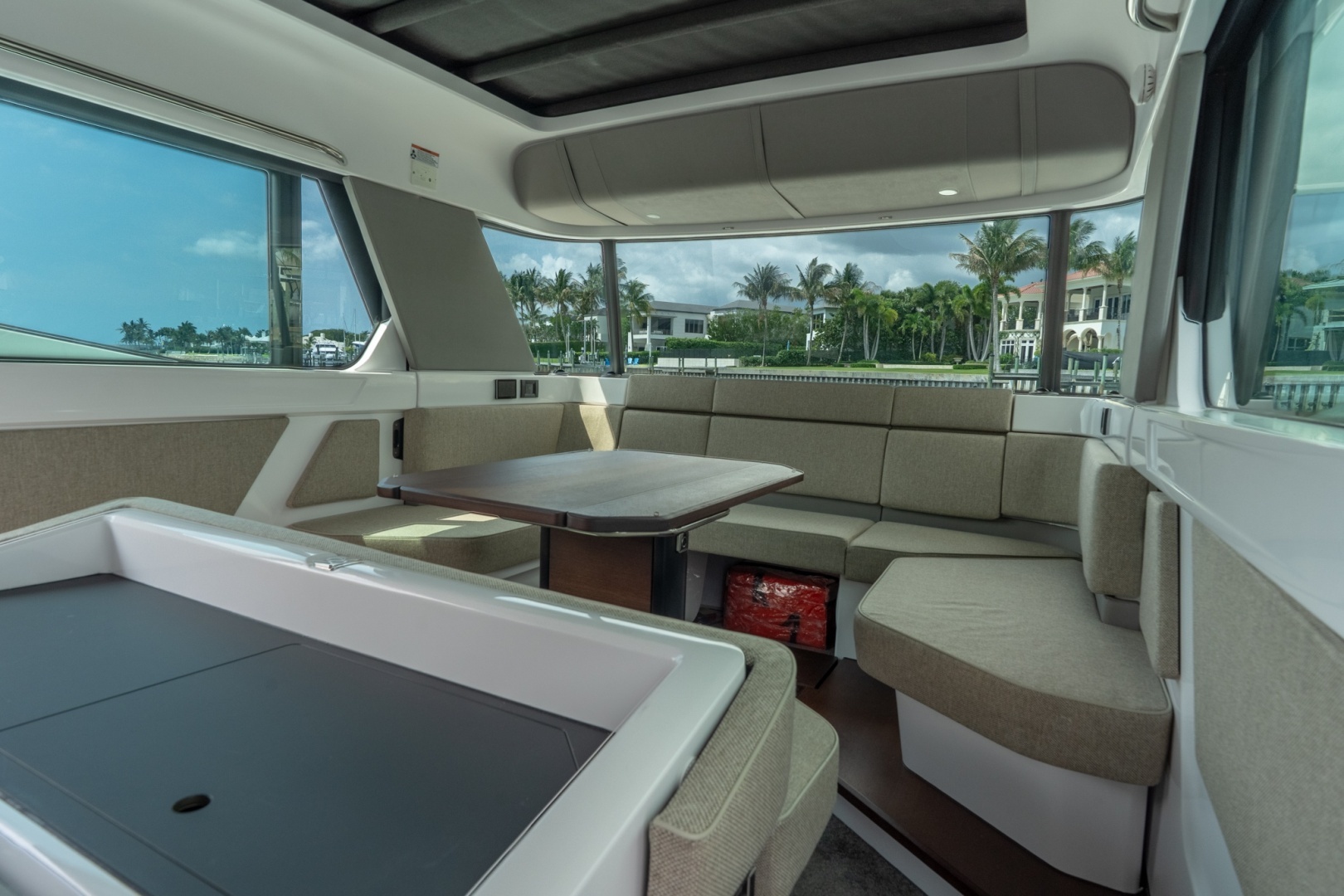 2024 Axopar 45 XC Cross Cabin - Image 20