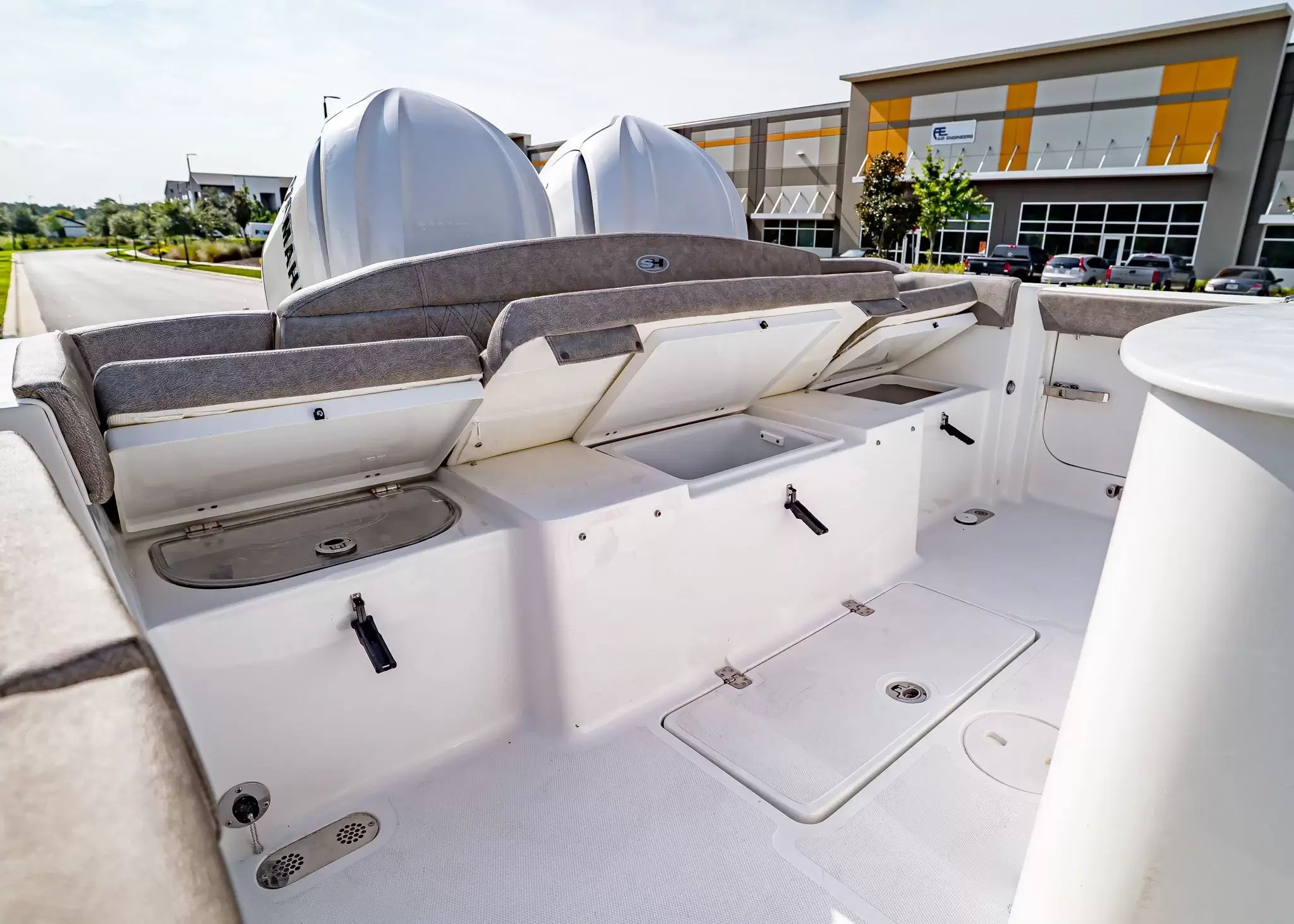 2027 Sea Hunt Ultra 285 SE - 10
