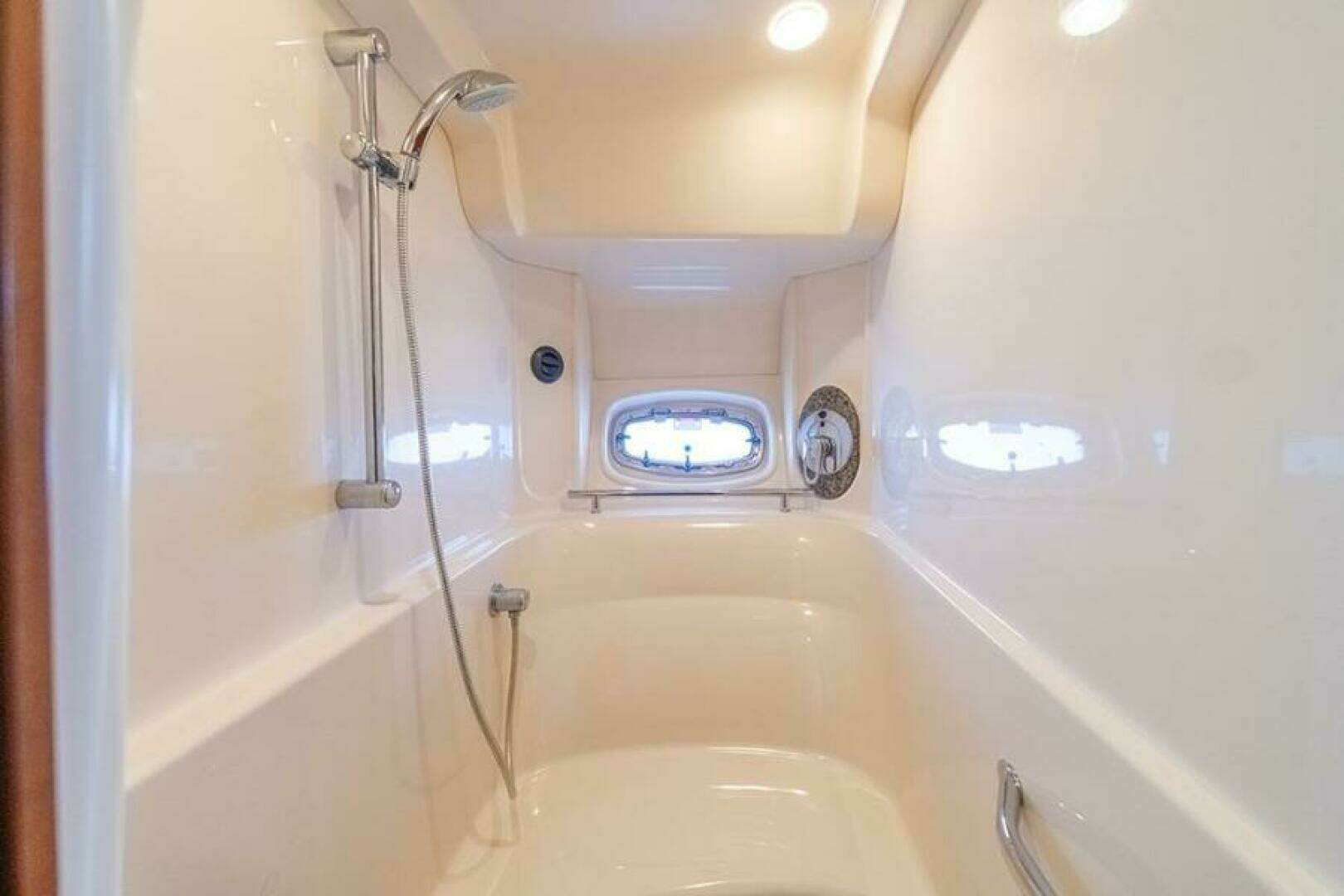 2007 Sea Ray 48 Sundancer - Image 31