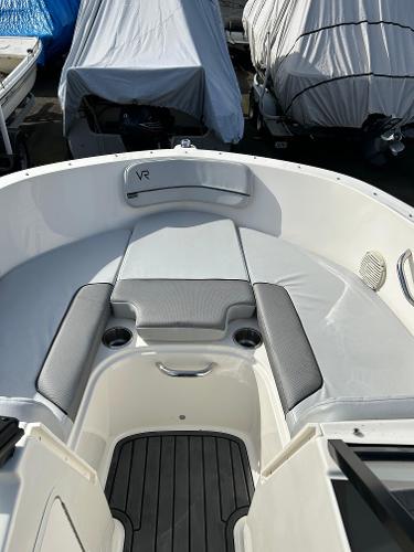 2021 Bayliner VR4 Bowrider I/O - 3