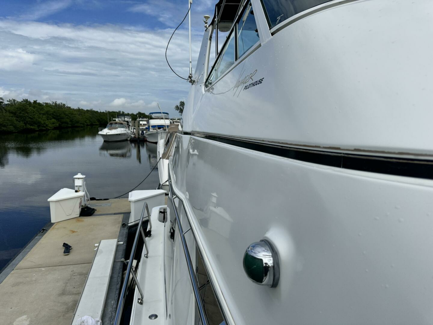 1999 Carver 450 Pilothouse - Image 8