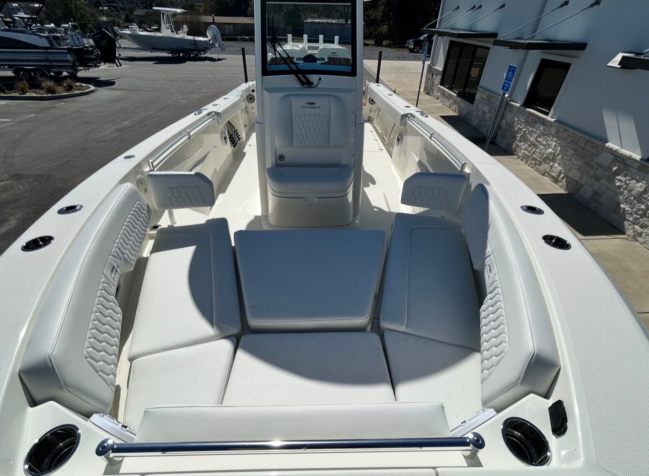 2026 Cobia 285CC - 11
