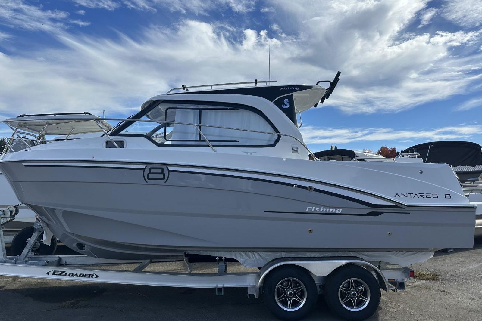 2025 Beneteau Antares 8 Fishing