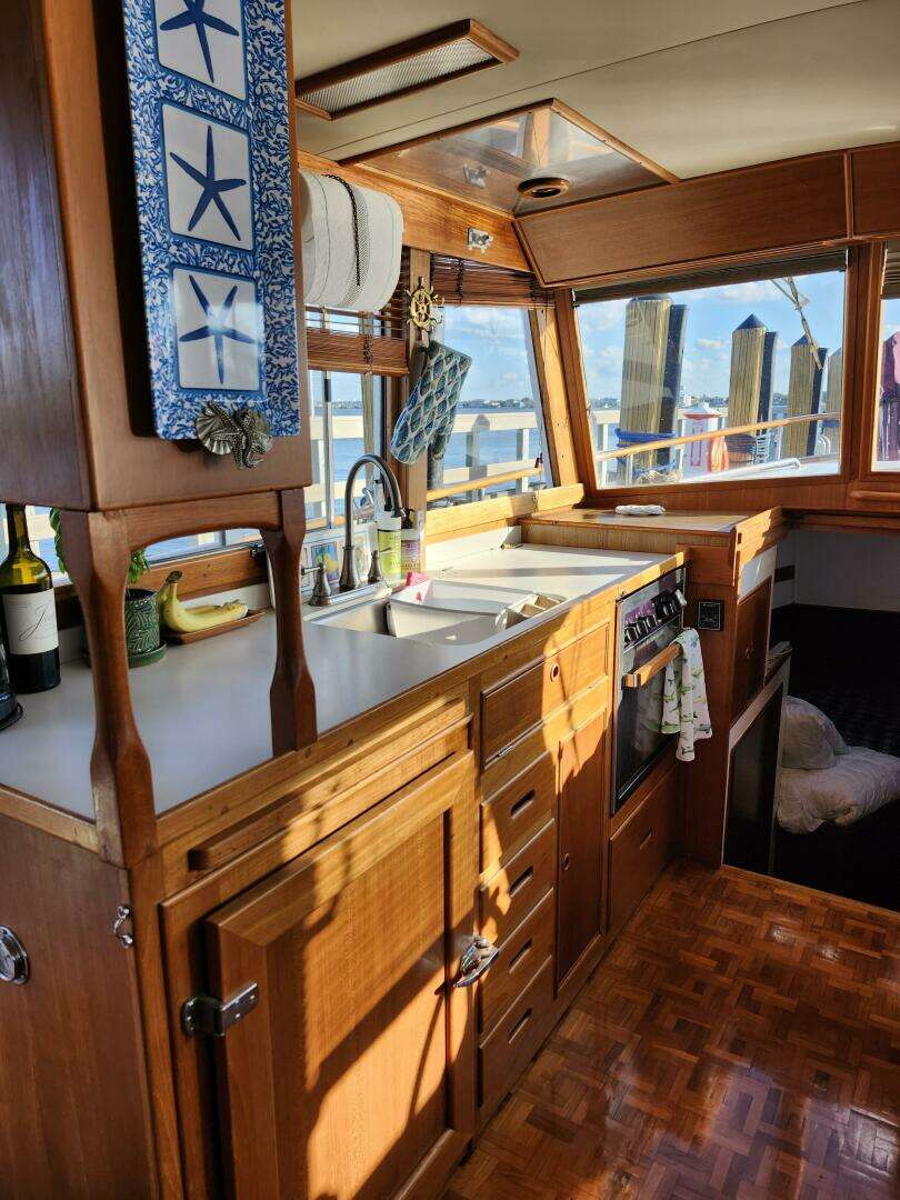 1991 Grand Banks 42 Classic - Image 30
