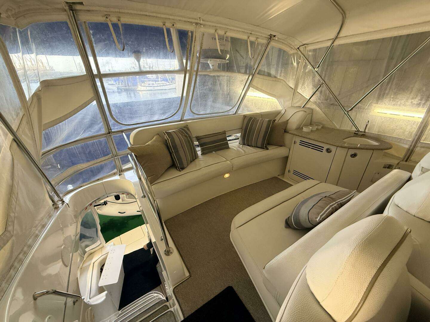 2006 Silverton 38 Sport Bridge - Image 12