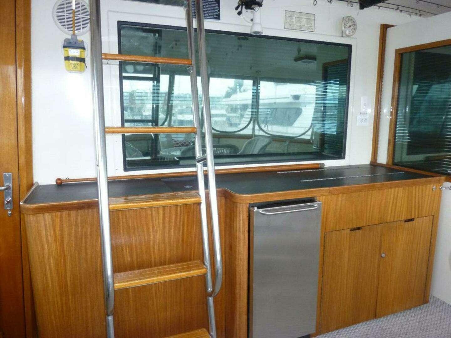 1987 Hatteras Flybridge - Image 31