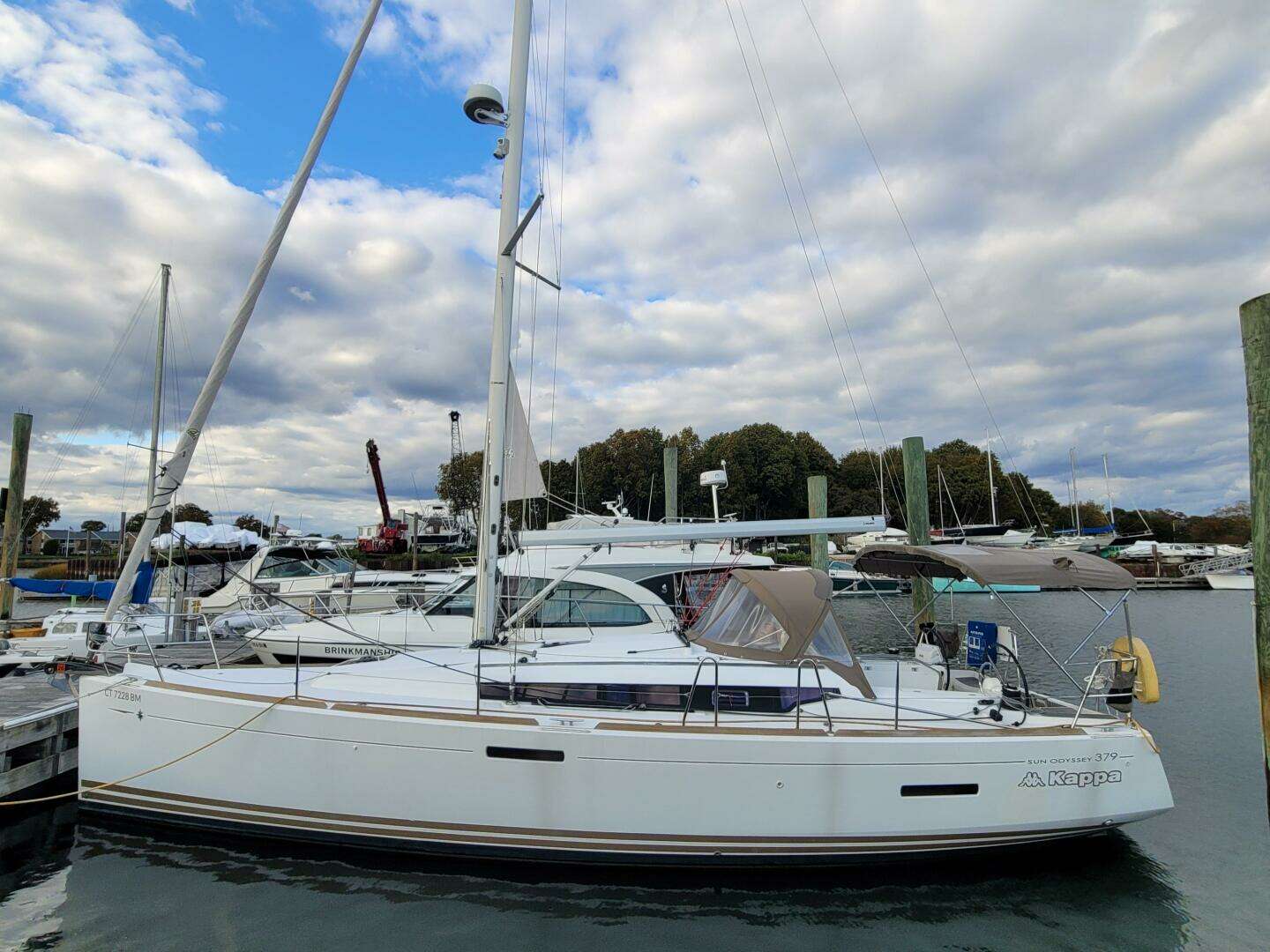 2014 Jeanneau 379 - Image 2