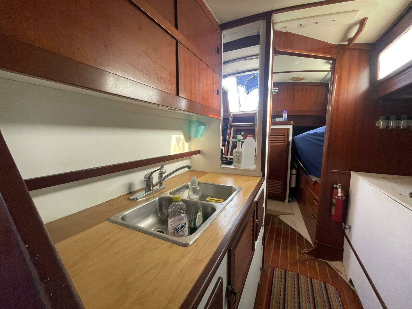 1982 Reliance 44 - Image 20