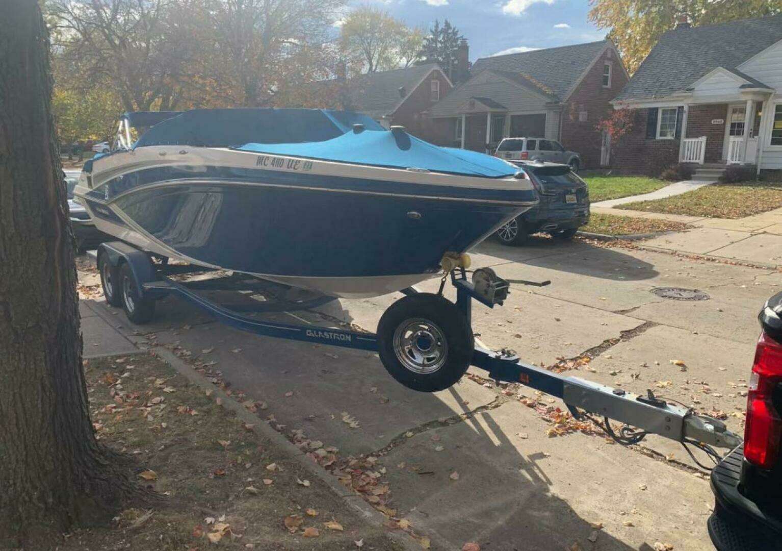 2018 Glastron GT 245 - Image 2