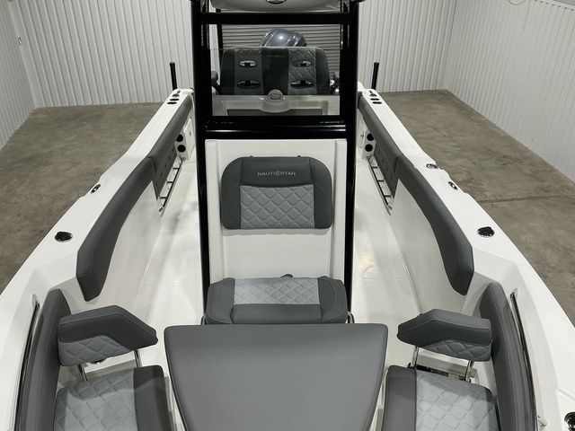 2026 NauticStar 242 Offshore - 12