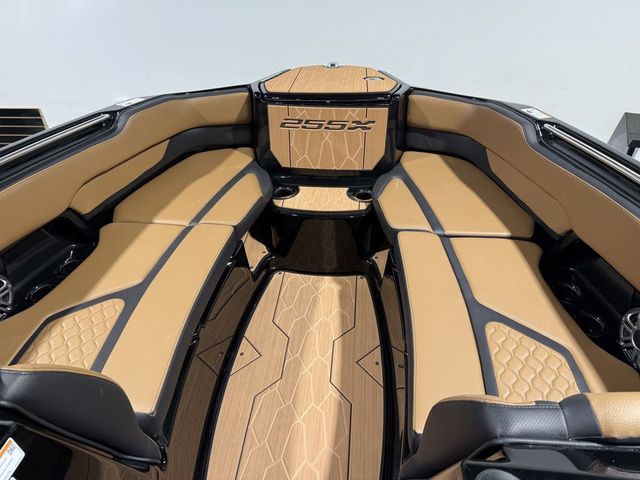 2026 Yamaha Boats 255XD - 27