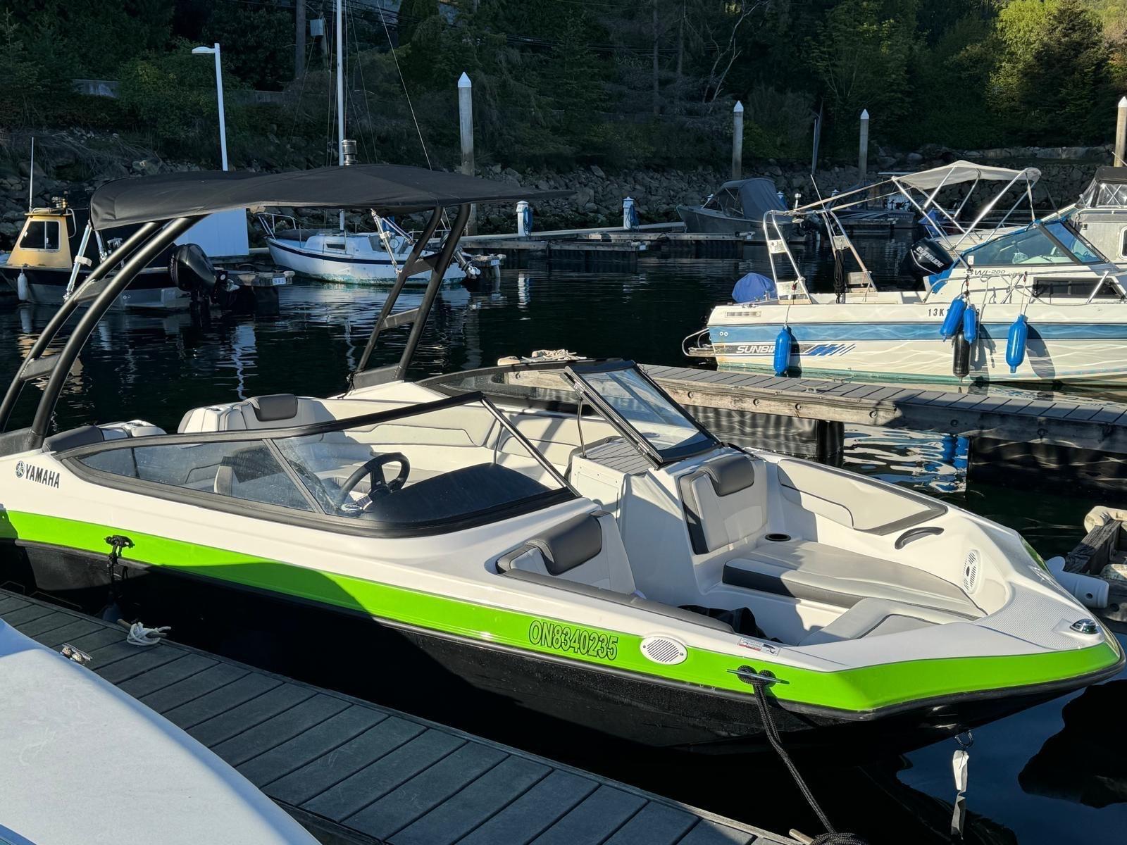 2022 Yamaha Boats AR190