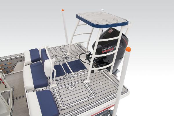 2025 Mako 18 Pro Skiff Patriot Edition - 52