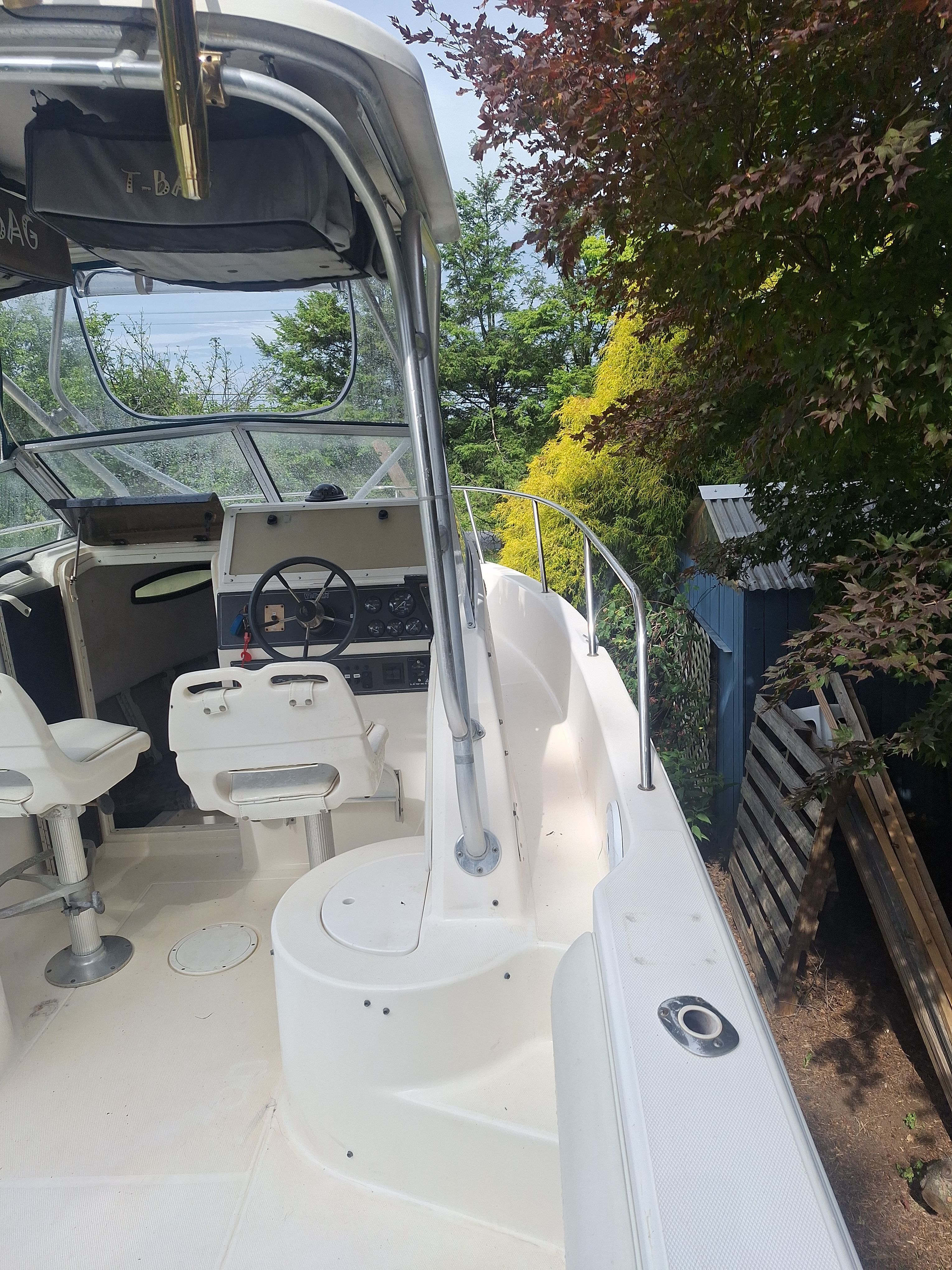 1998 Wellcraft 240 Coastal - 12