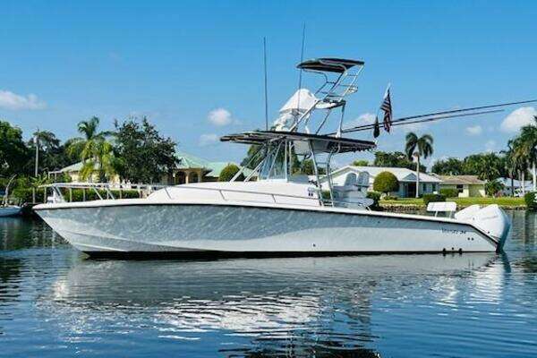 1999 Venture 34 Walkaround with Tower