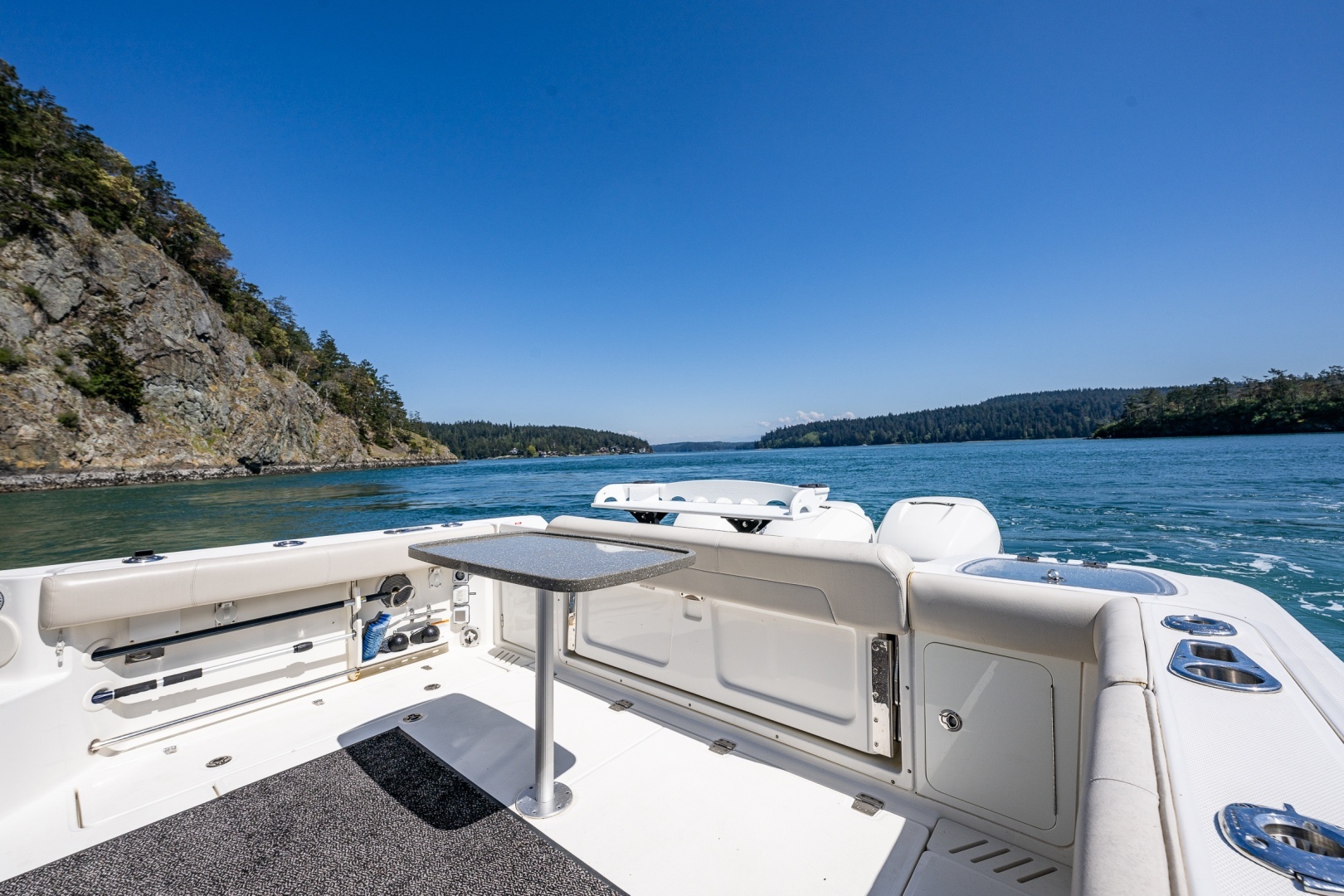 2019 Boston Whaler 345 Conquest - Image 8