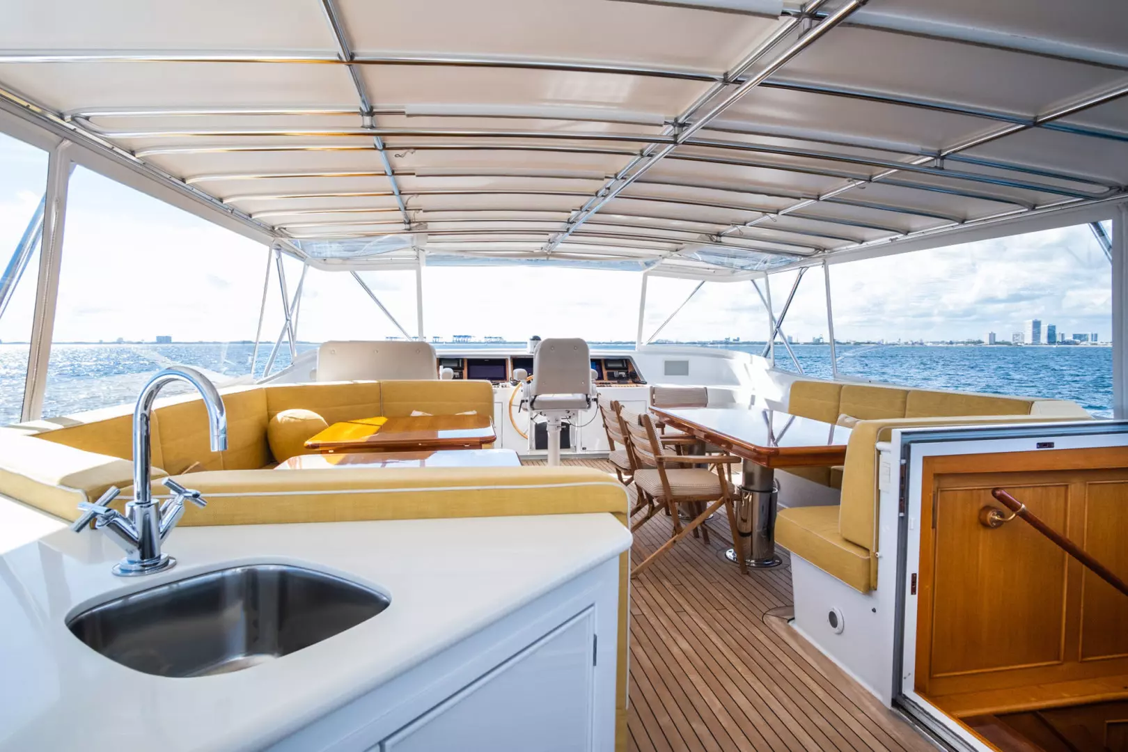1999 Palmer Johnson Motor Yacht - Image 45