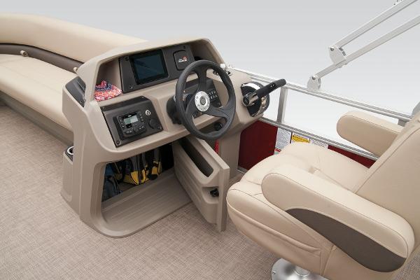 2024 Sun Tracker Party Barge 18 DLX - 17