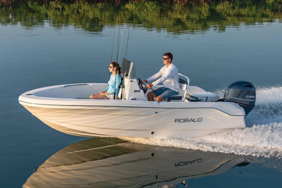 2026 Robalo R160 Center Console