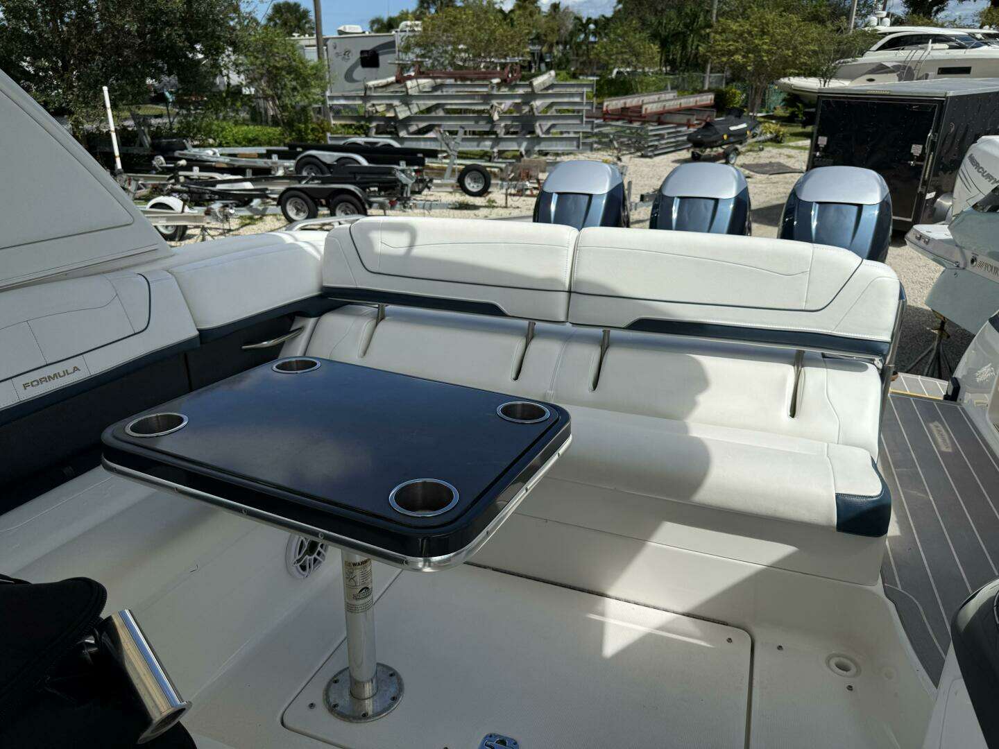 2021 Formula 350 Crossover Bowrider OB - Image 17