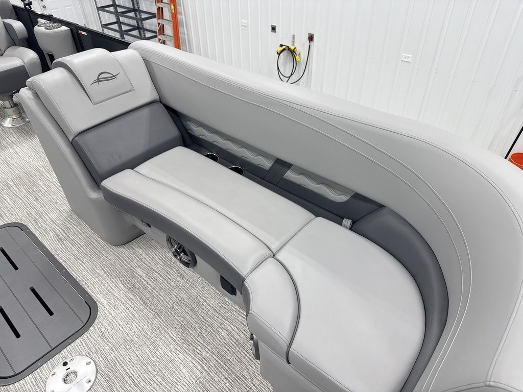 2025 SunCatcher Fusion 324RC - 14