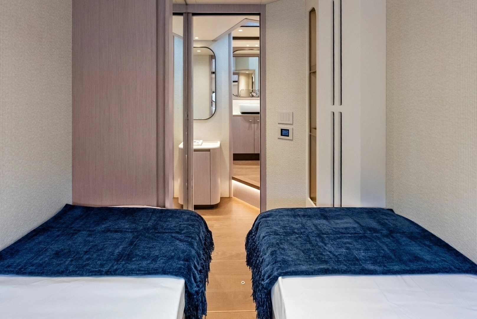 2026 Absolute 62 Navetta - Image 33
