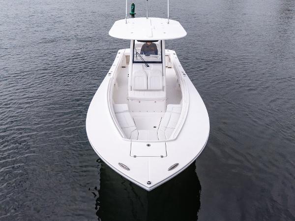 2025 Regulator 28 boat on calm water.