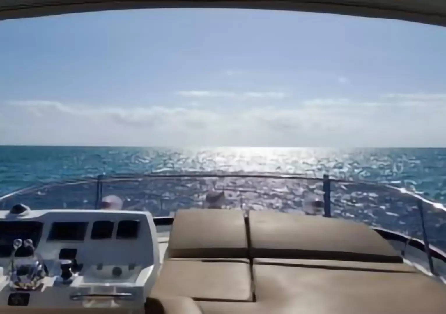 2015 Prestige 550 - Image 4