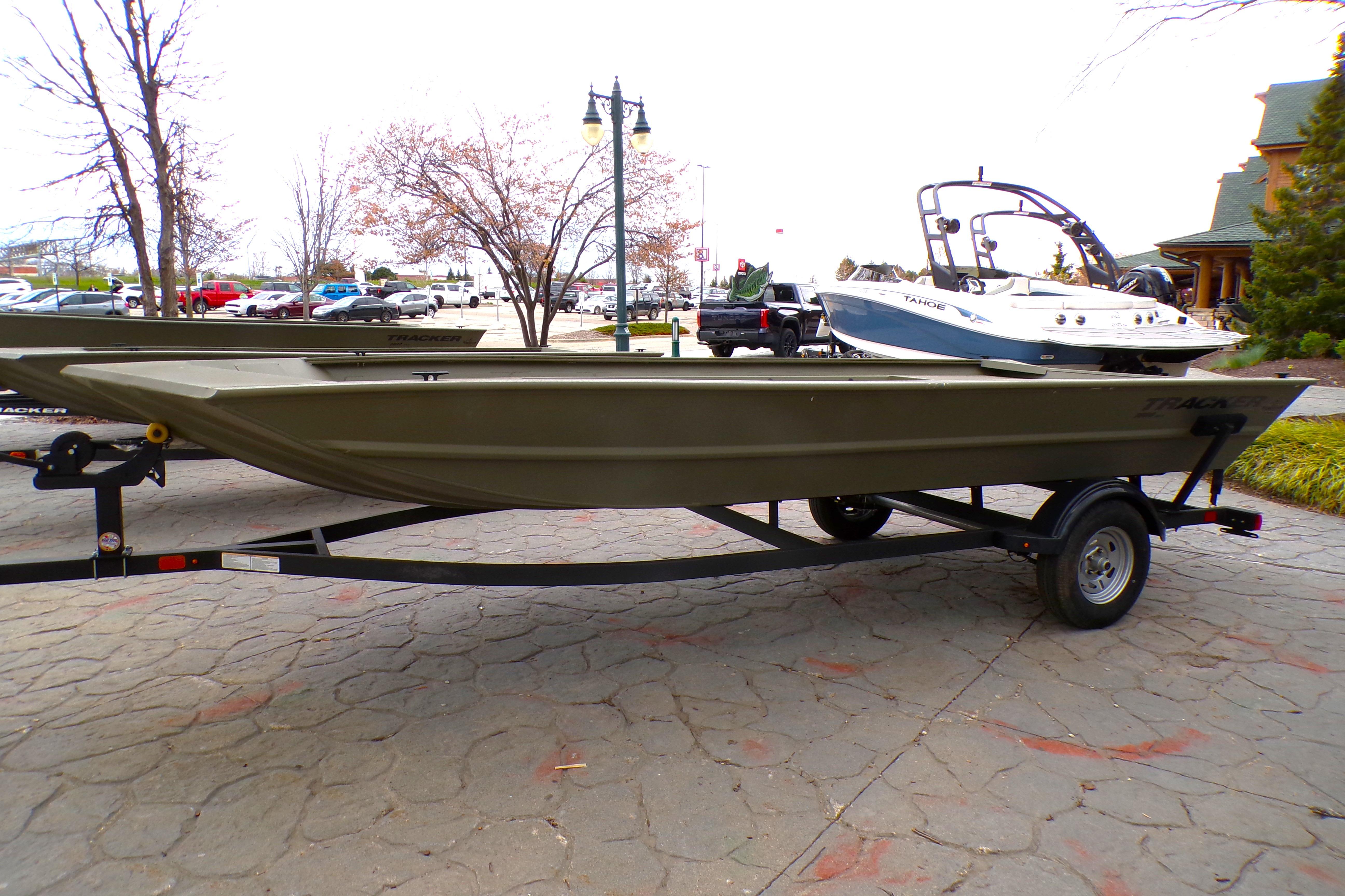 2026 Tracker Grizzly 1860 Utility
