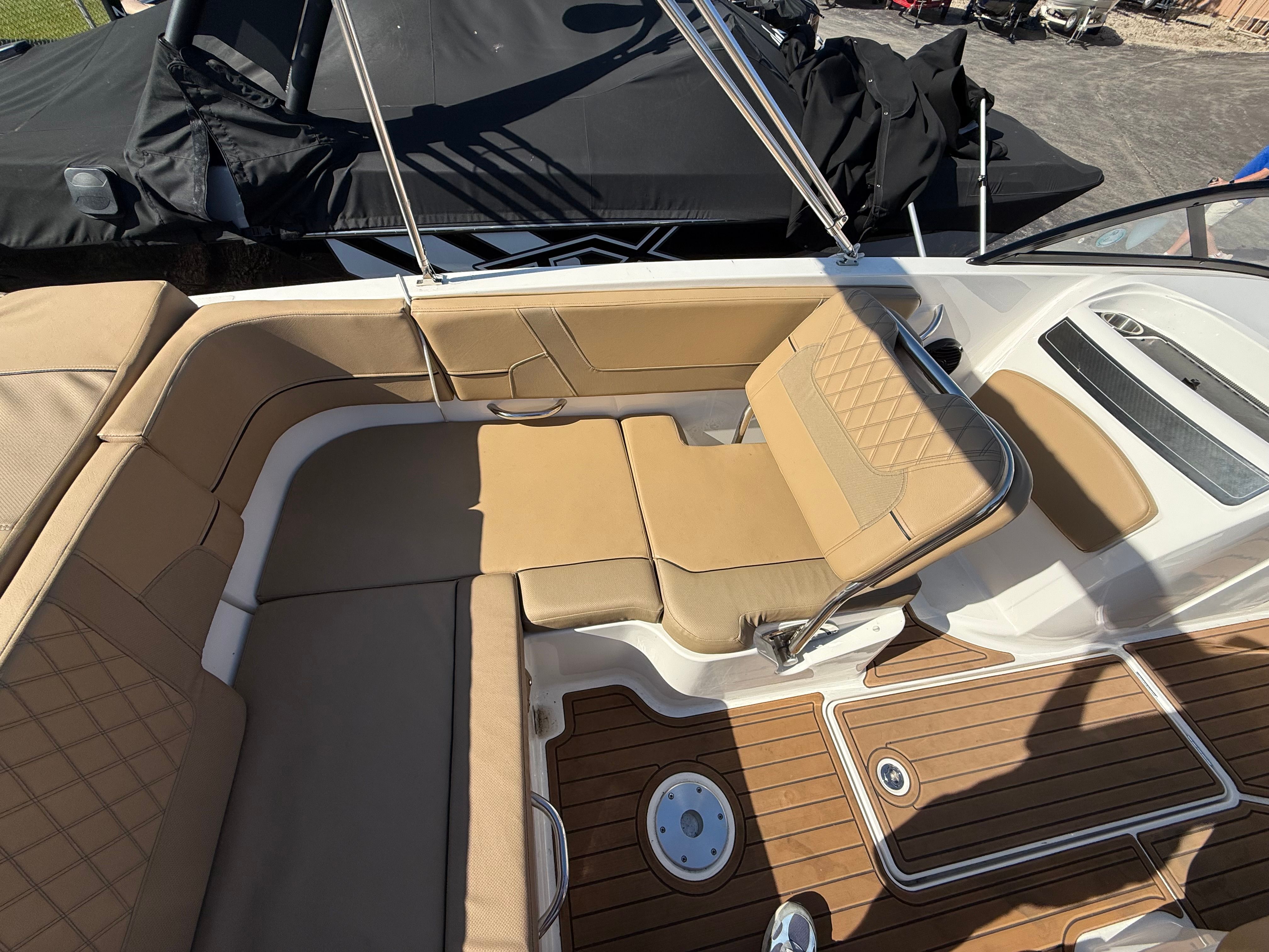 2023 Bayliner VR6 Bowrider - 8