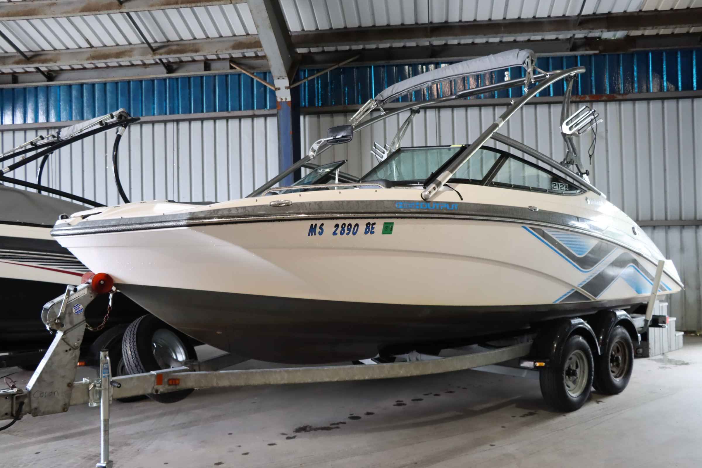 2015 Yamaha Boats 212X - 16