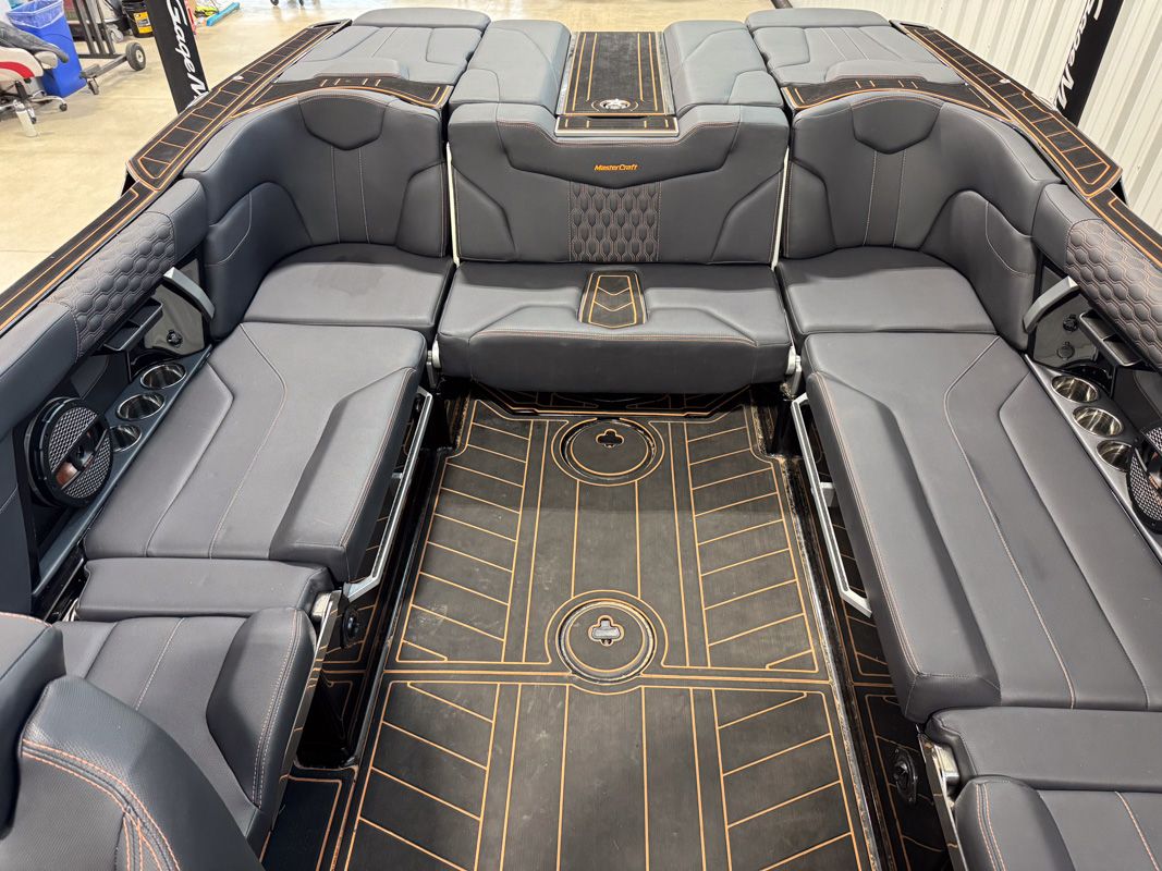 2023 MasterCraft XT24 - 24