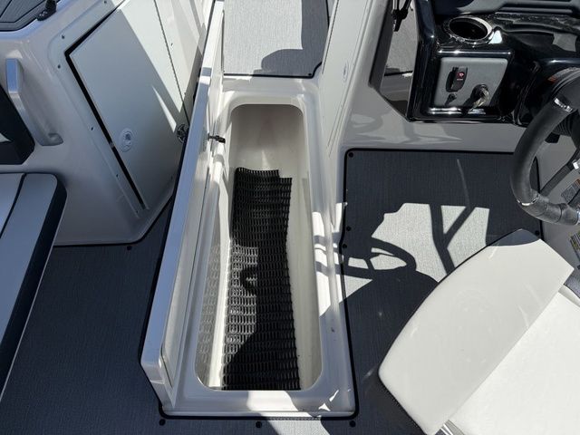 2026 Yamaha Boats AR195 - 27