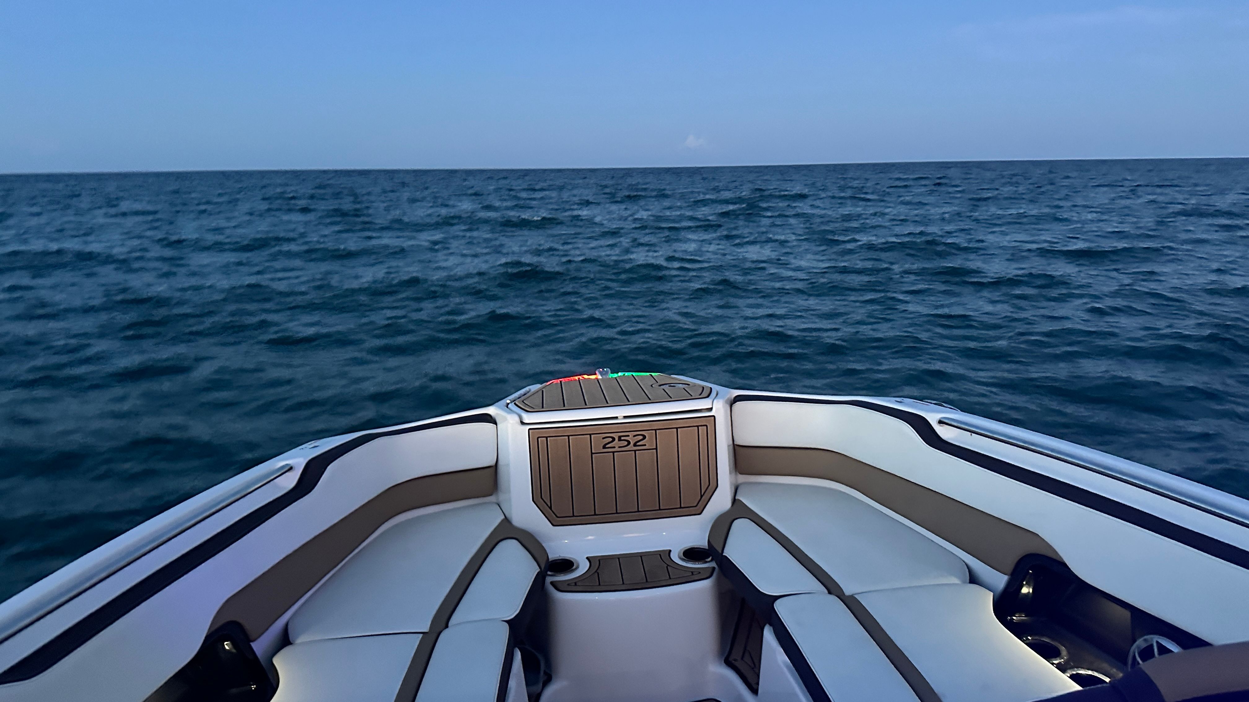 2022 Yamaha Boats 252SE - 2