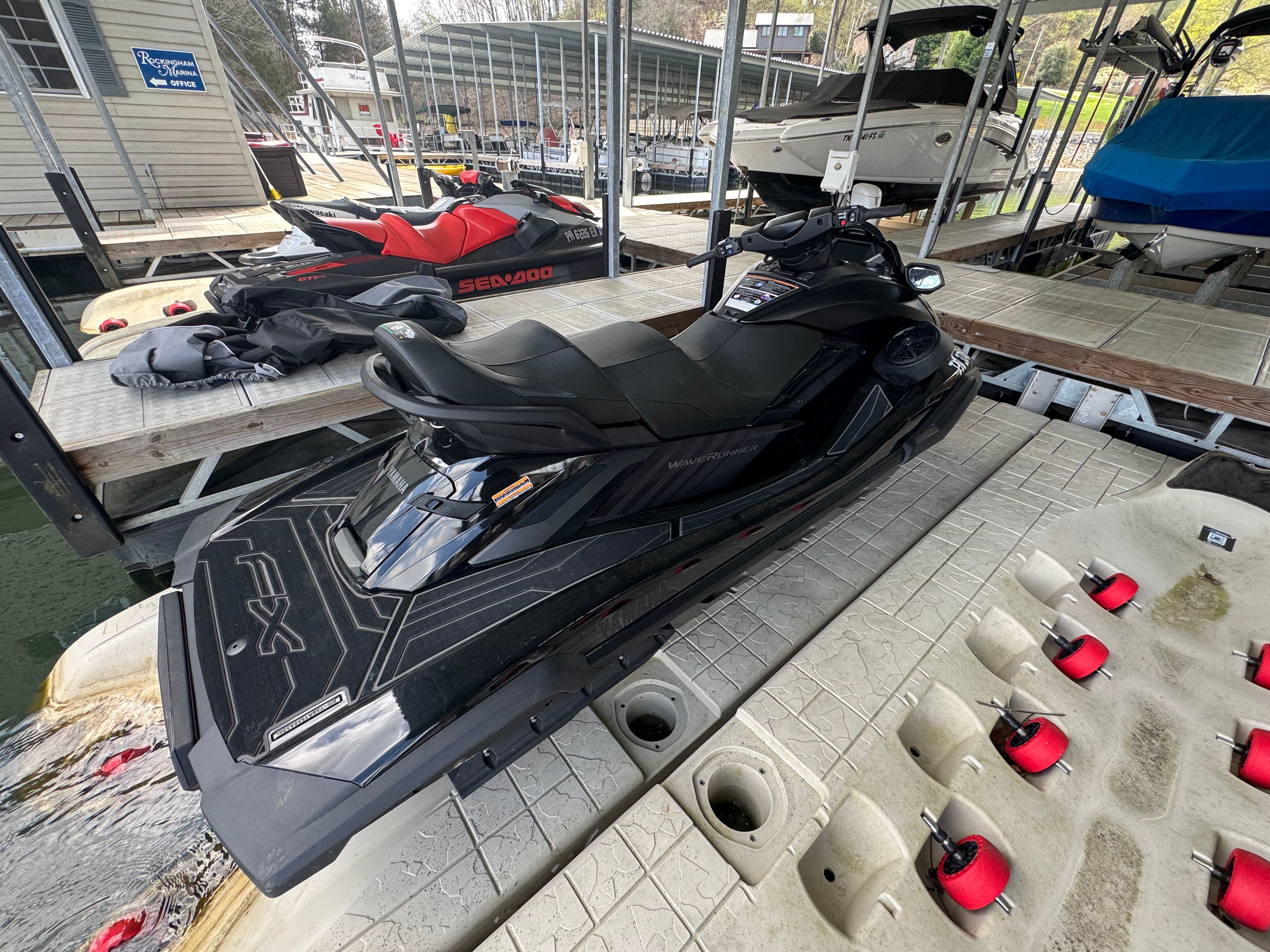 2025 Yamaha Boats FX CRUSIER SVHO - 10