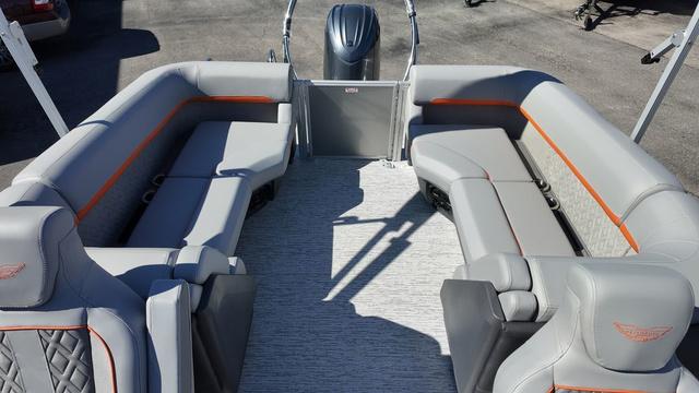 2025 Bennington M Quad Bench 24 MFB - 15