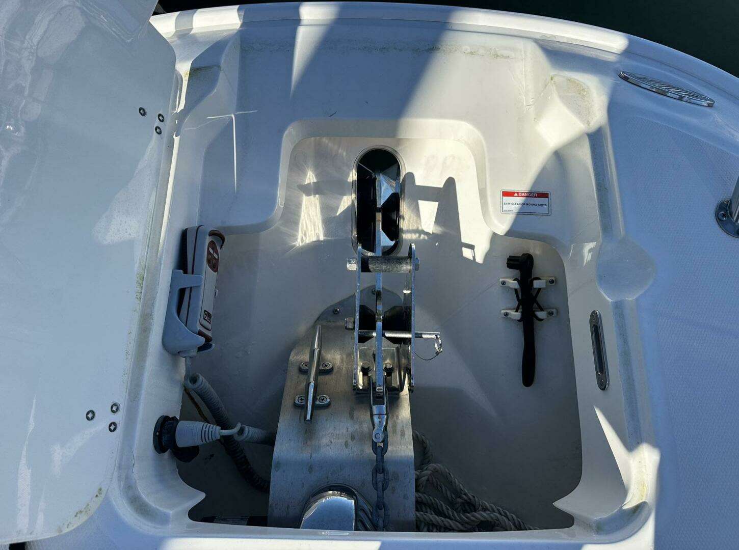 2022 Boston Whaler 270 Dauntless - Image 20