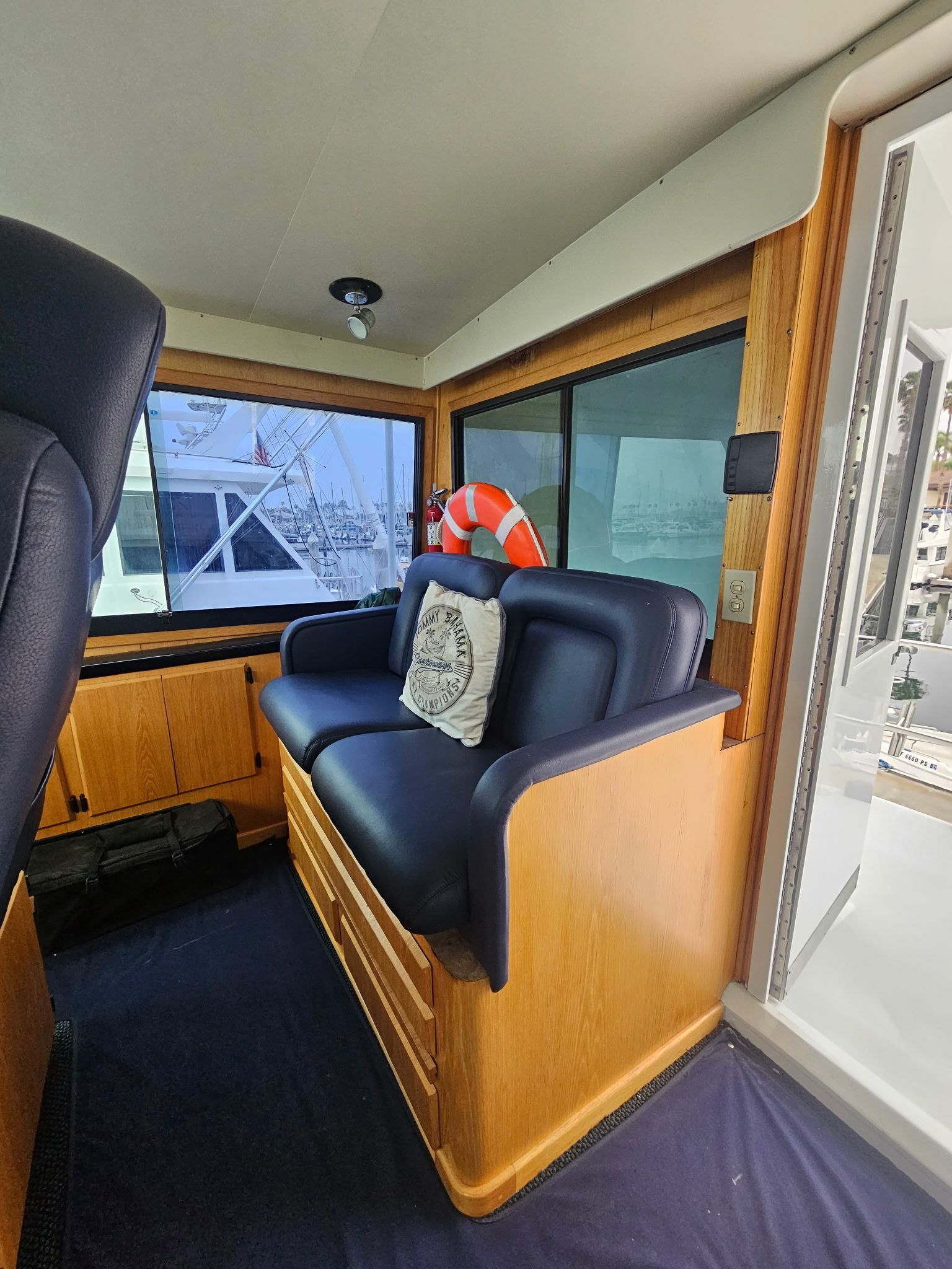 1988 Hatteras 65 Sportfisher - 38