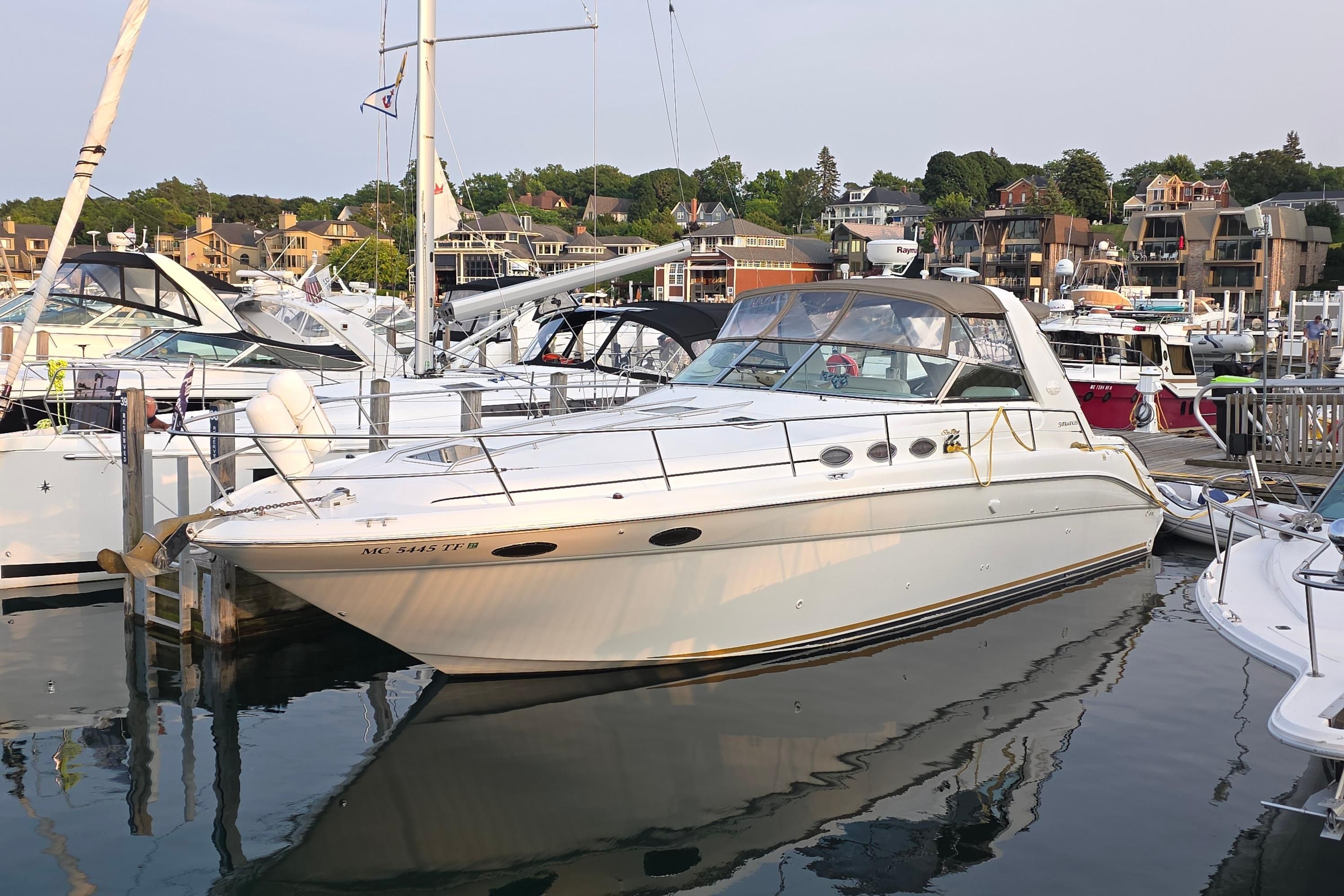 1998 Sea Ray Sundancer 370