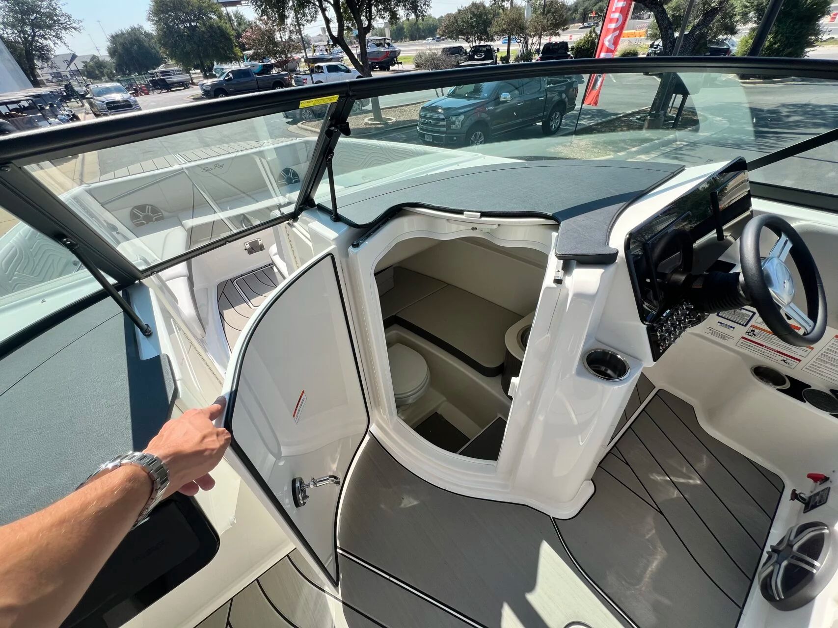 2026 Sea Ray SDX270 SURF - 34