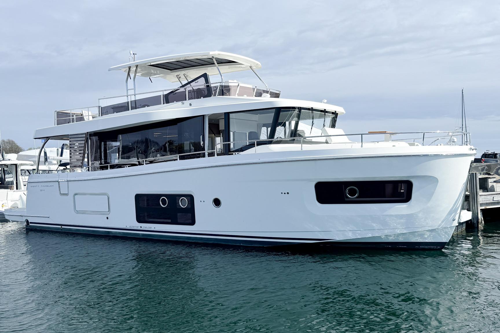 2026 Beneteau Swift Trawler 54