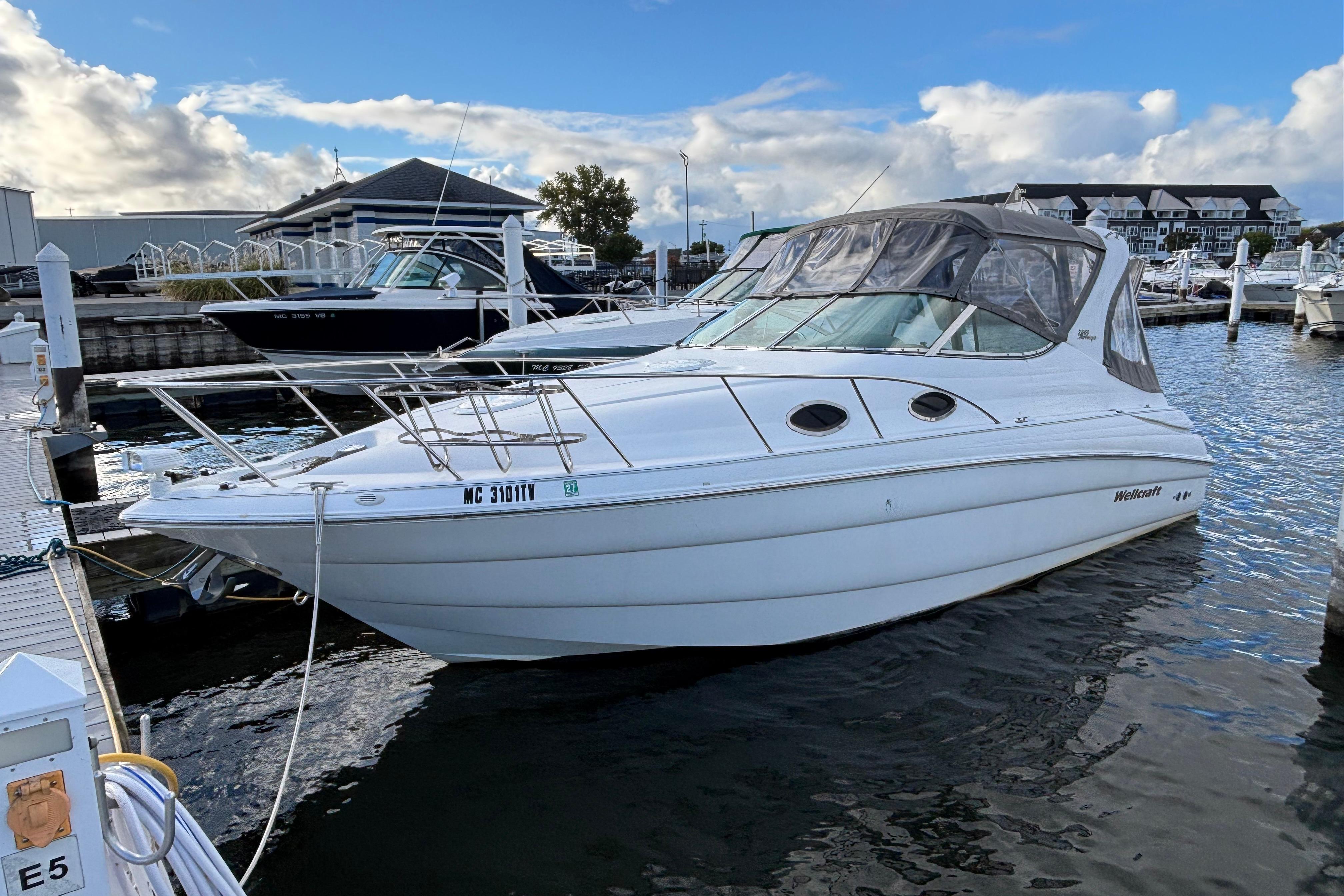 2001 Wellcraft 2800 Martinique