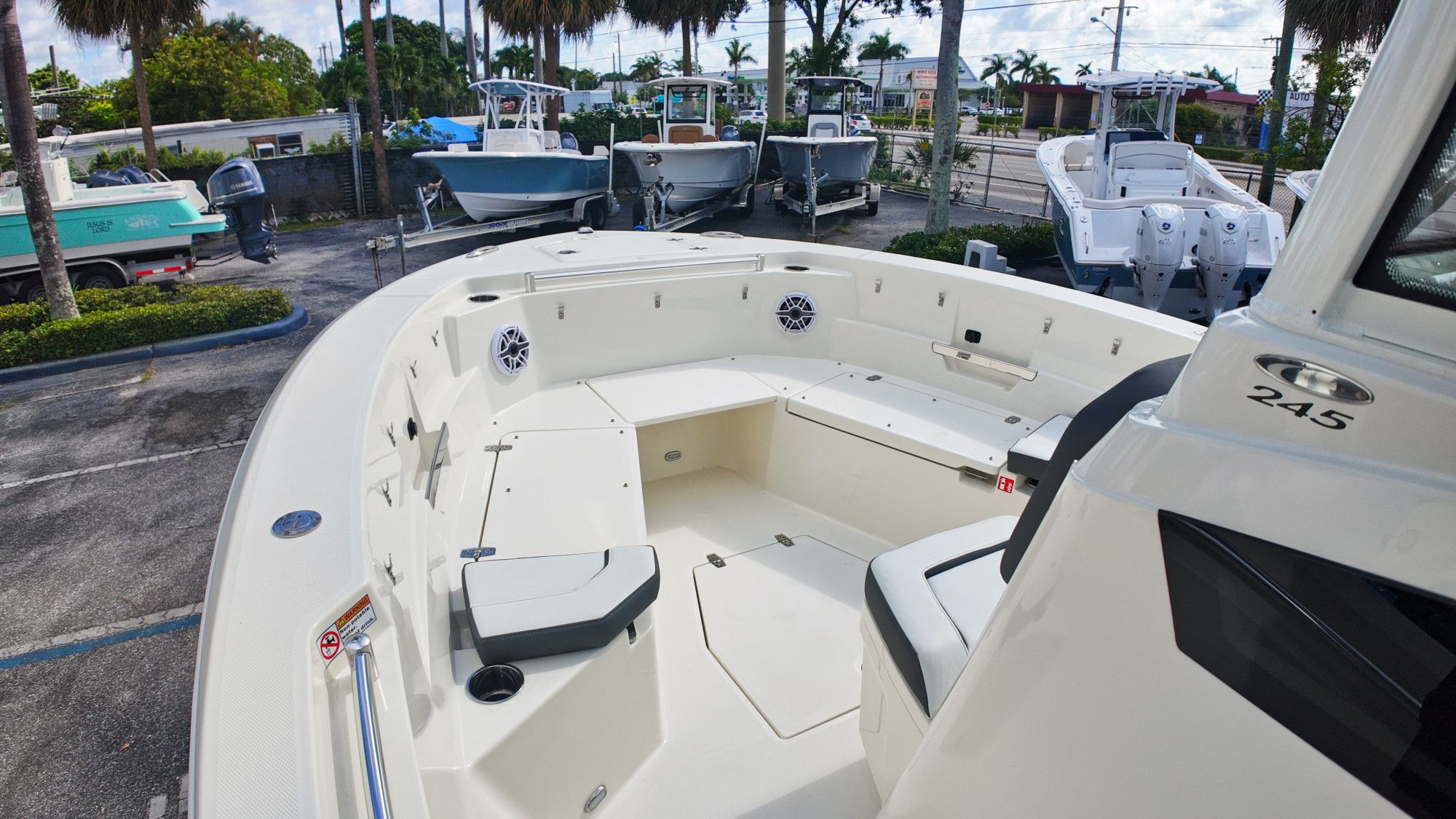2027 Cobia 245 Center Console - 20