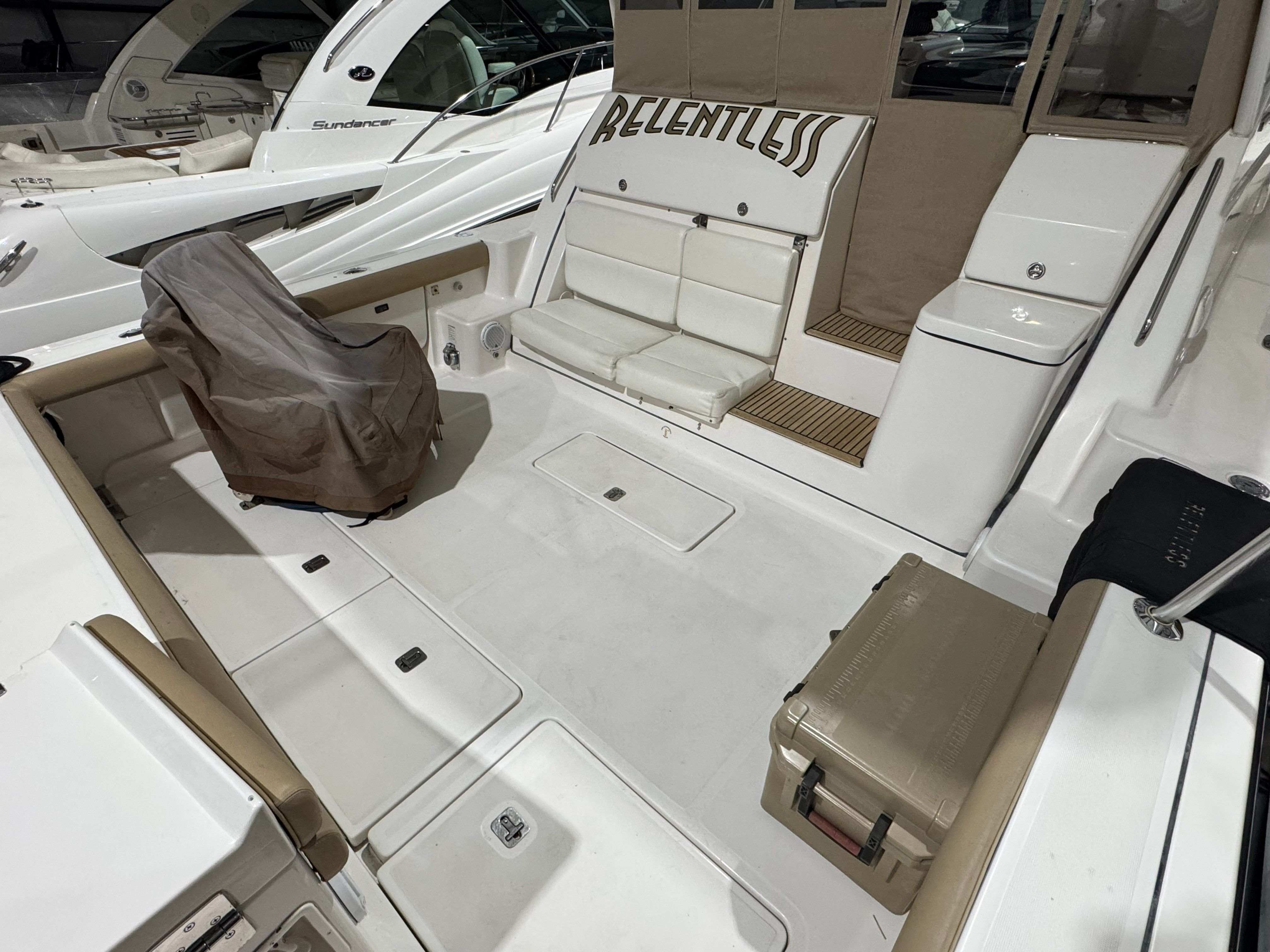 2003 Tiara Yachts 5000 Open - 12