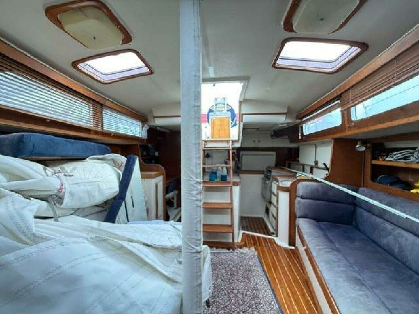 1987 Irwin 38 - Image 33