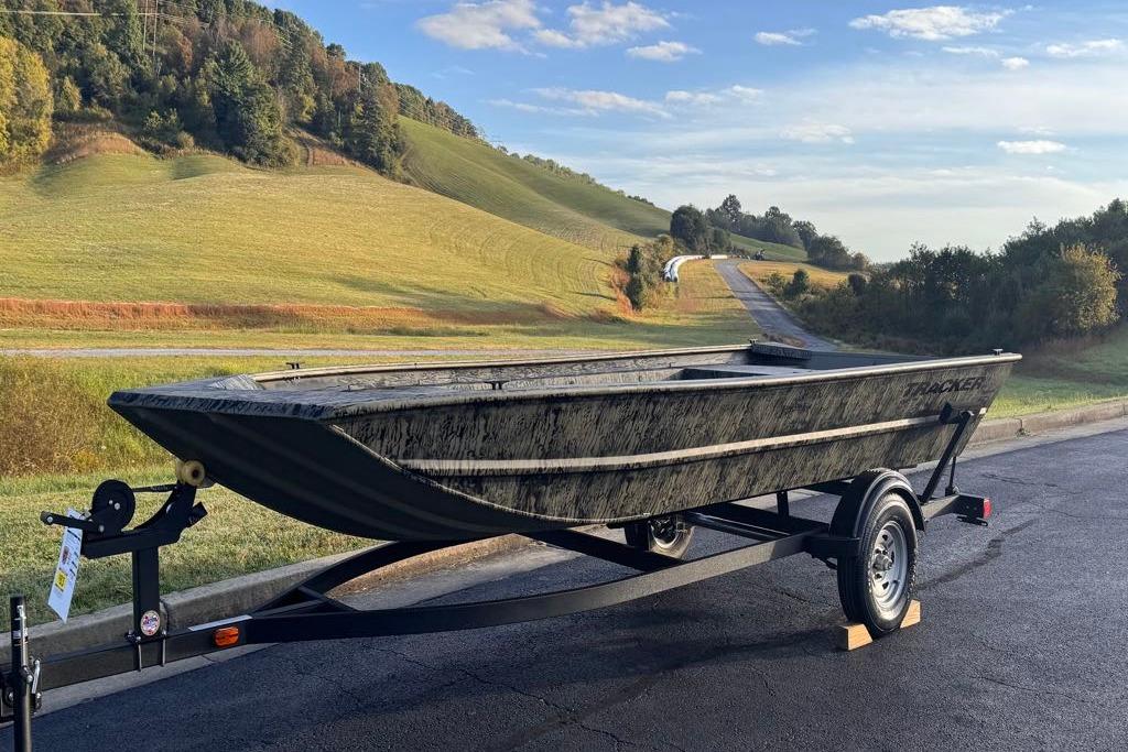 2026 Tracker Grizzly 1754 Utility